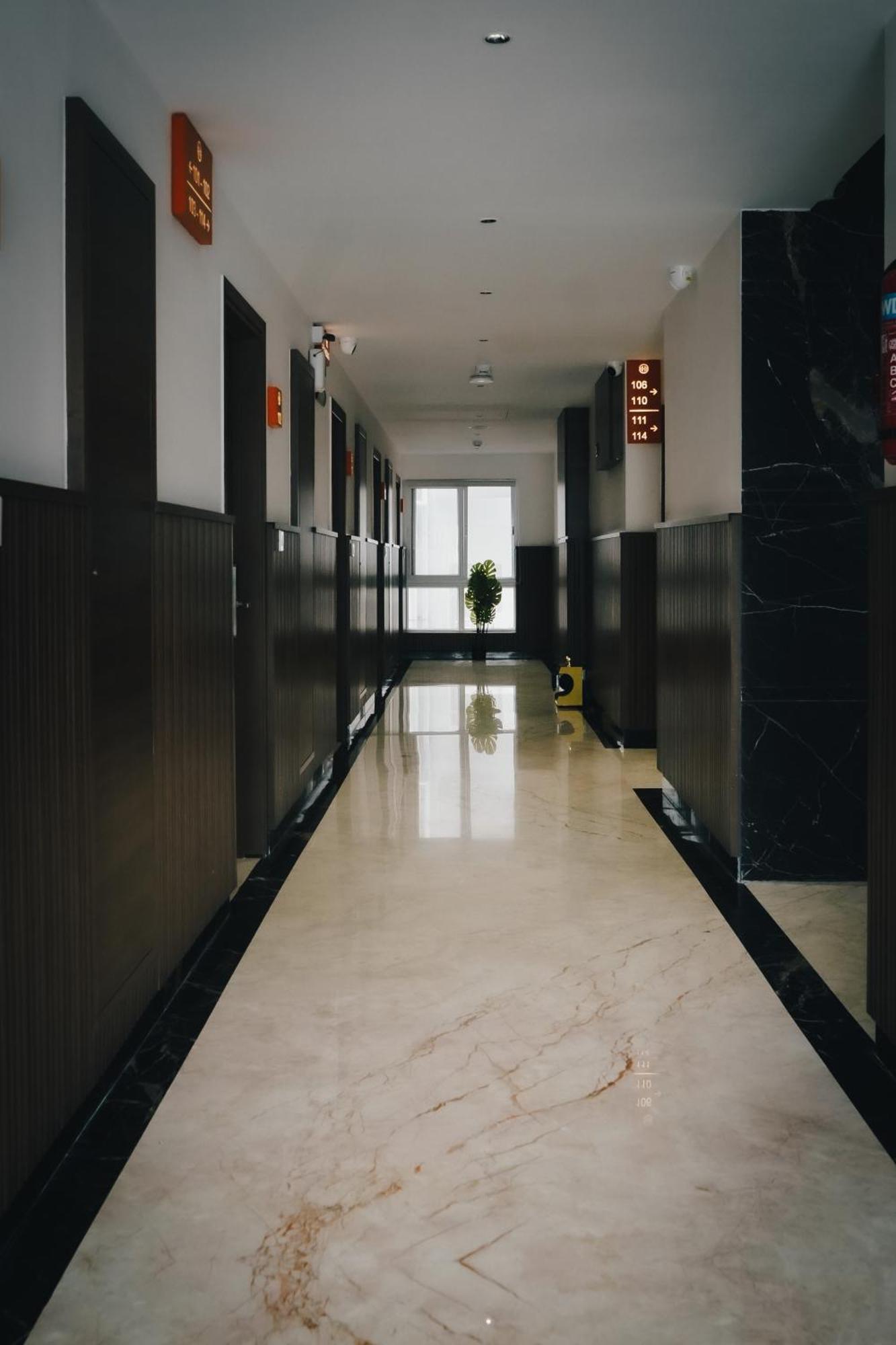 Highland Hotel Bangalore Exterior photo