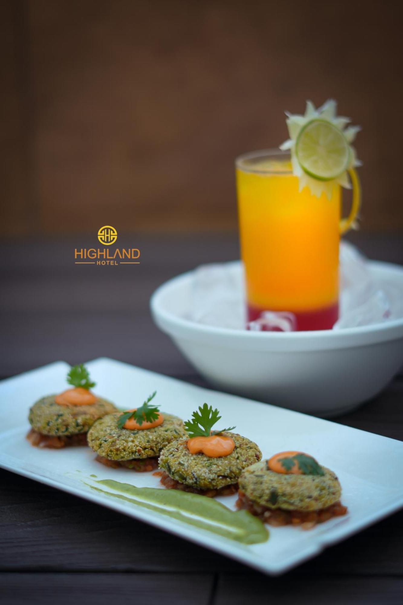 Highland Hotel Bangalore Exterior photo